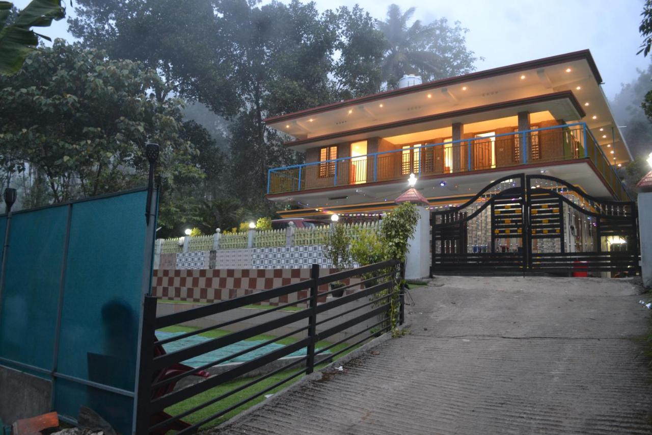 Arabian Nights Munnar Villa Bagian luar foto