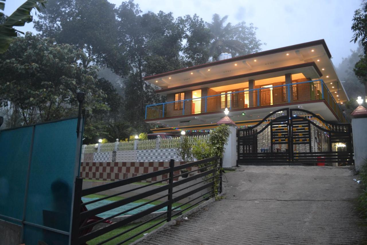 Arabian Nights Munnar Villa Bagian luar foto