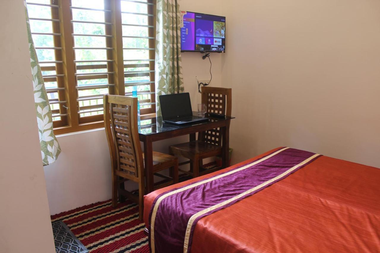 Arabian Nights Munnar Villa Bagian luar foto
