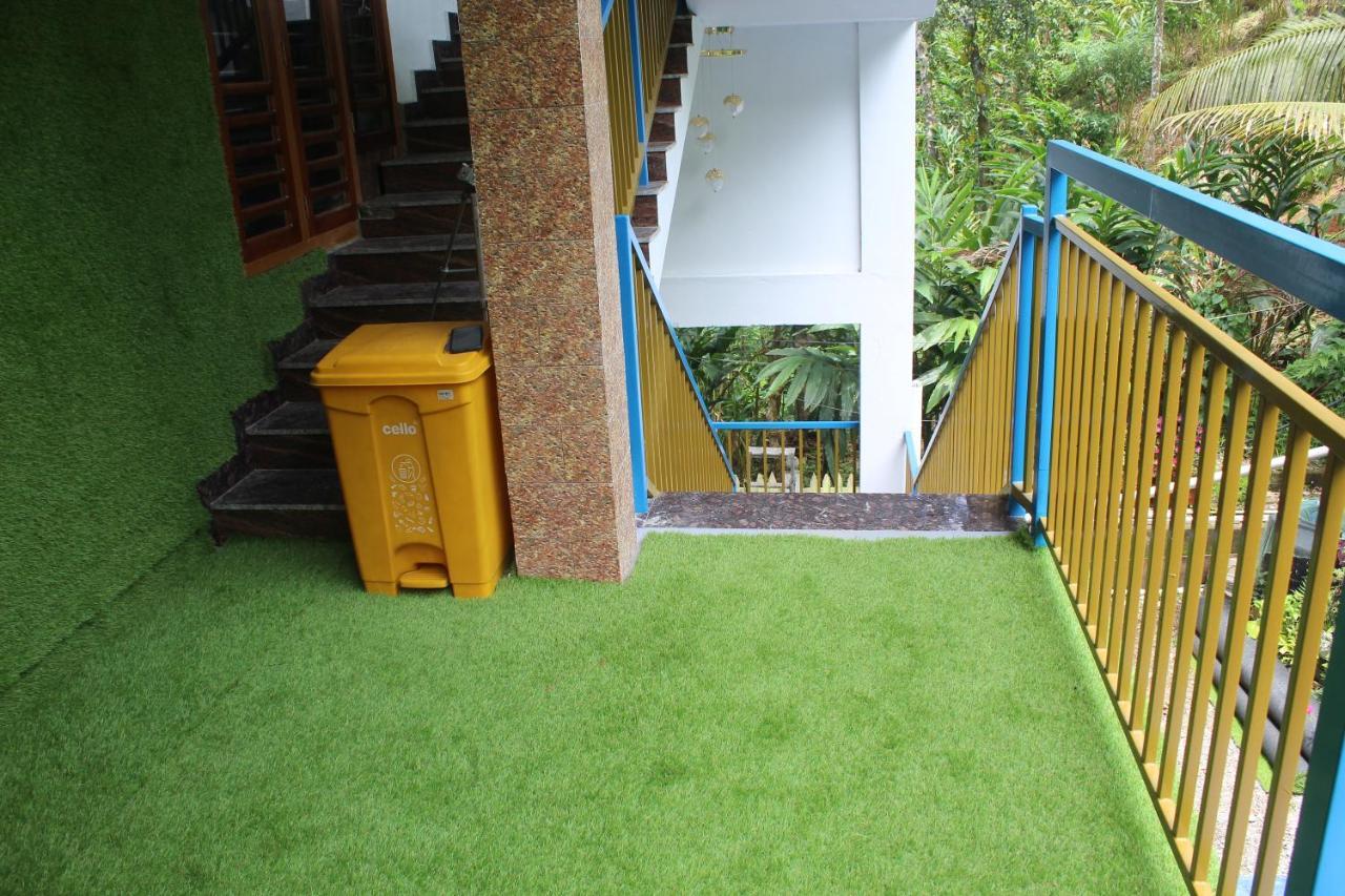 Arabian Nights Munnar Villa Bagian luar foto