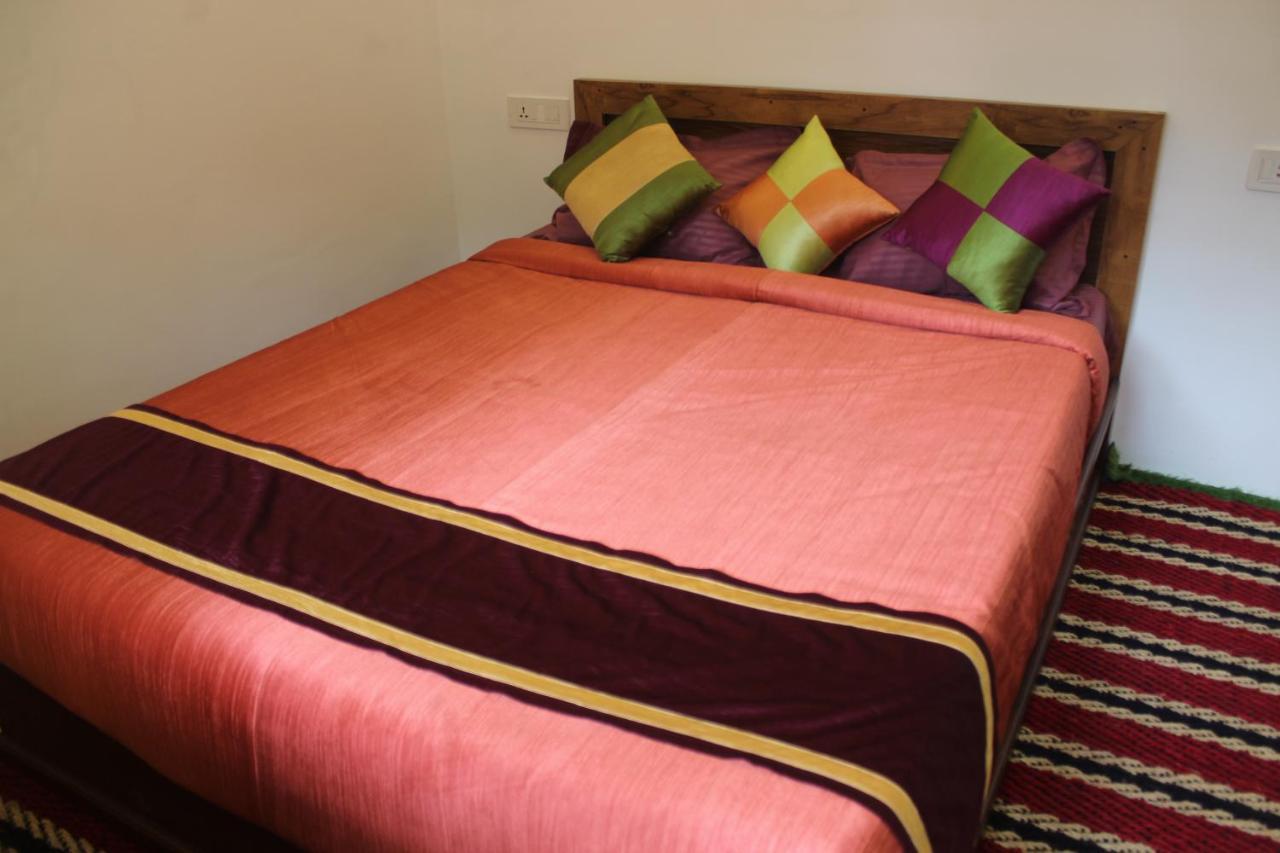 Arabian Nights Munnar Villa Bagian luar foto
