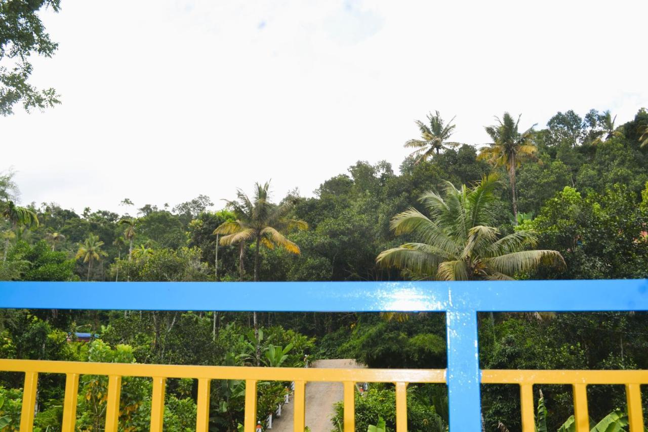 Arabian Nights Munnar Villa Bagian luar foto