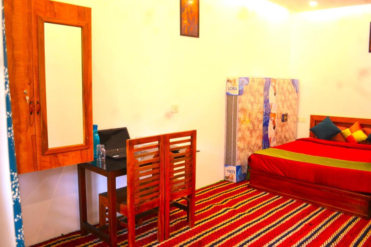 Arabian Nights Munnar Villa Bagian luar foto