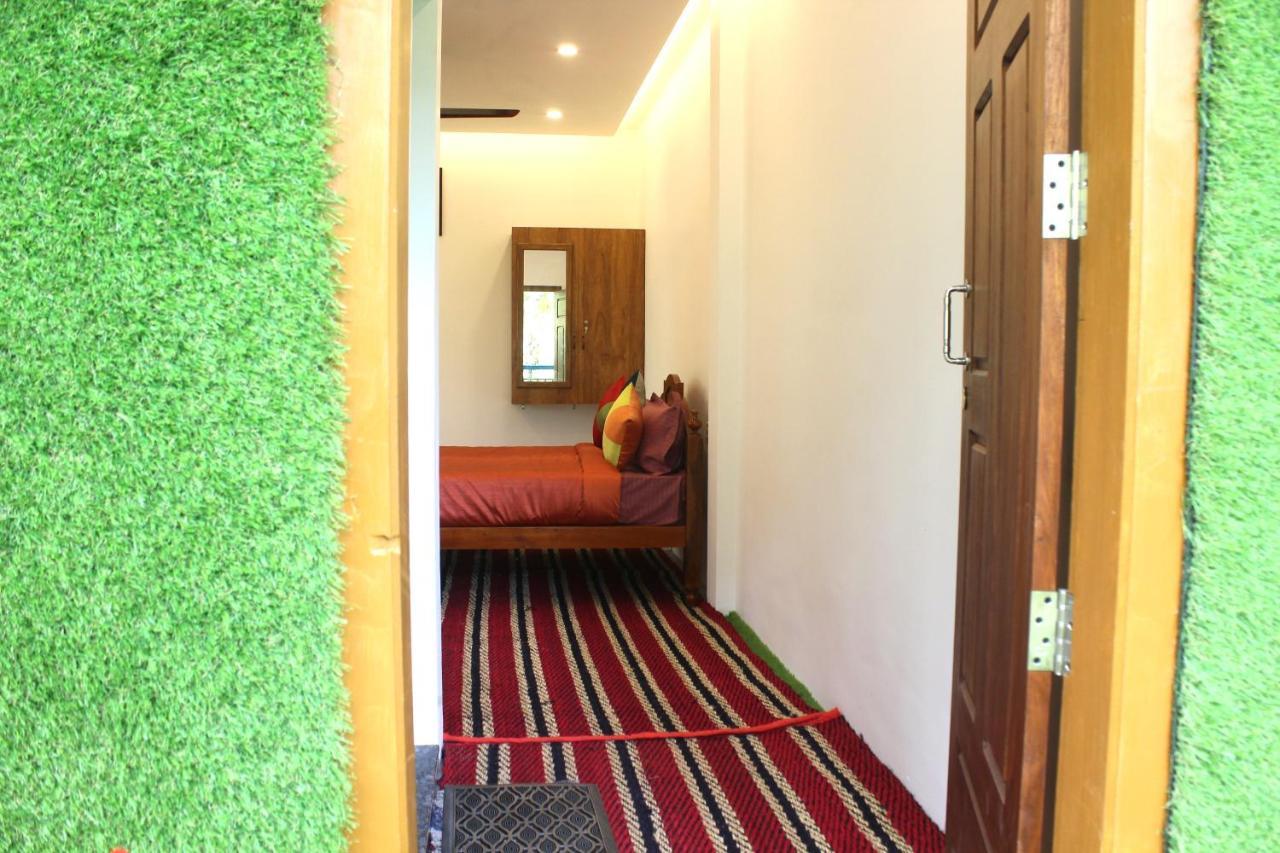 Arabian Nights Munnar Villa Bagian luar foto