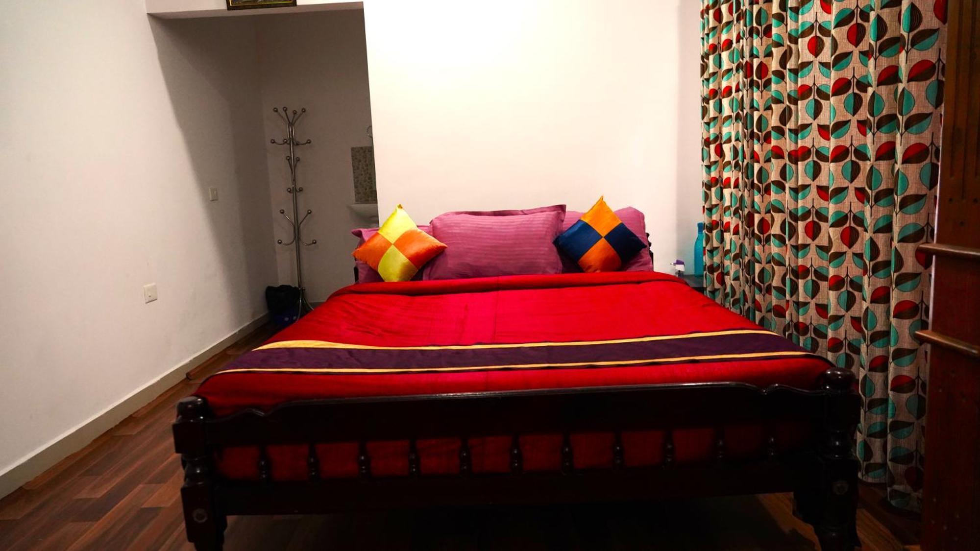 Arabian Nights Munnar Villa Bagian luar foto
